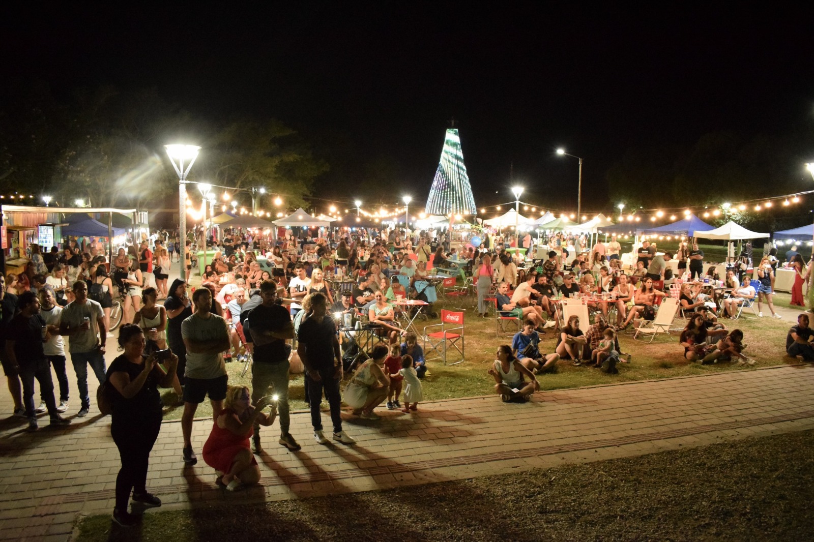 Temporada al aire libre: arranca el nuevo Patio de Comidas en el Paseo de la Estación 